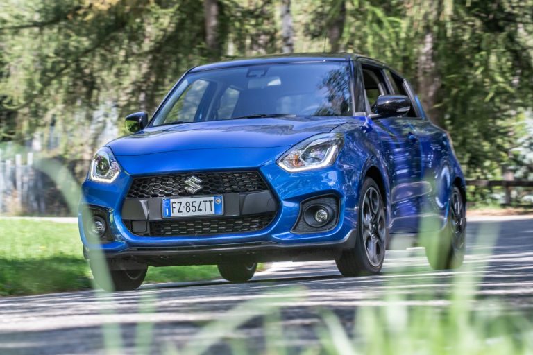 Suzuki Swift Sport Hybrid e Swift Hybrid