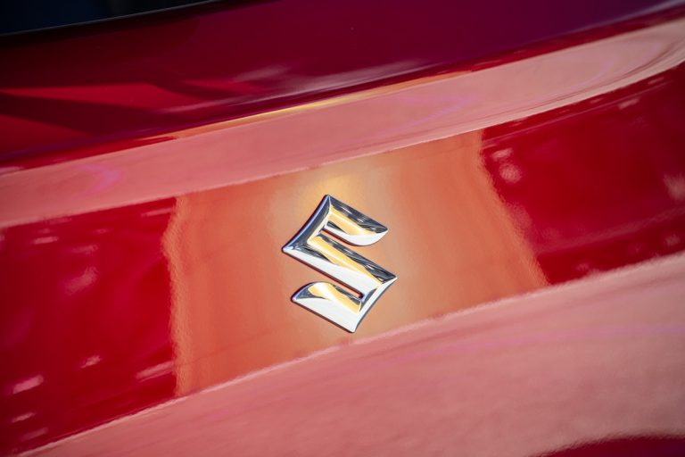Suzuki Swift Sport Hybrid e Swift Hybrid