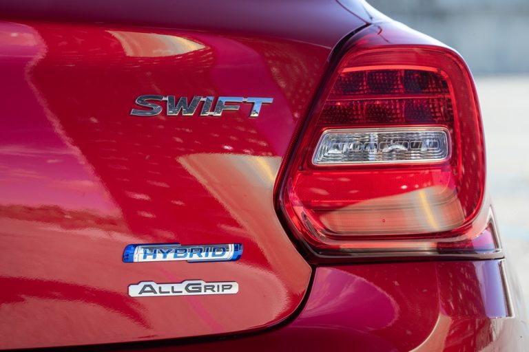 Suzuki Swift Sport Hybrid e Swift Hybrid