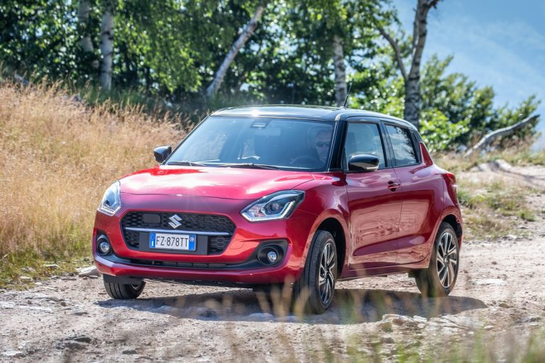 Suzuki Swift Sport Hybrid e Swift Hybrid