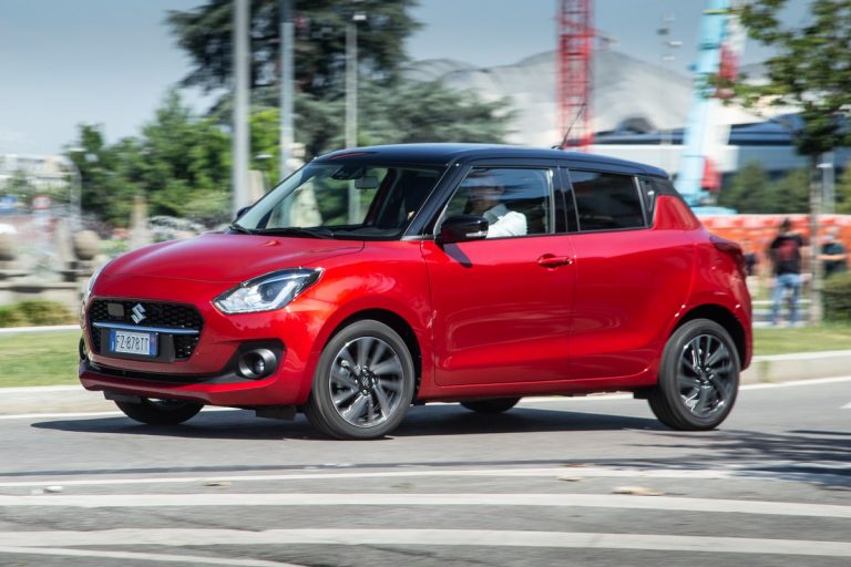 Suzuki Swift Sport Hybrid e Swift Hybrid