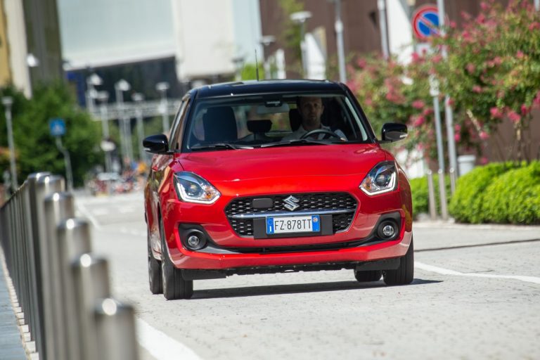Suzuki Swift Sport Hybrid e Swift Hybrid