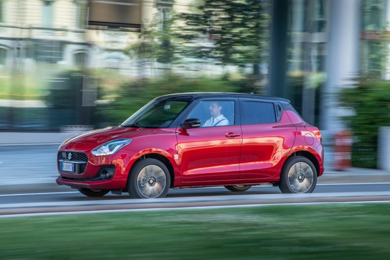 Suzuki Swift Sport Hybrid e Swift Hybrid