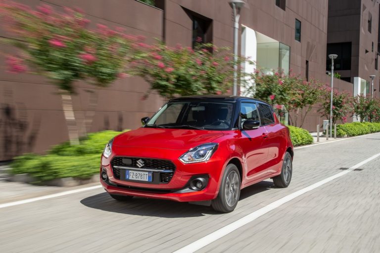 Suzuki Swift Sport Hybrid e Swift Hybrid