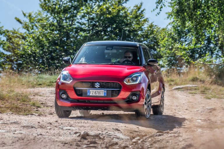 Suzuki Swift Sport Hybrid e Swift Hybrid
