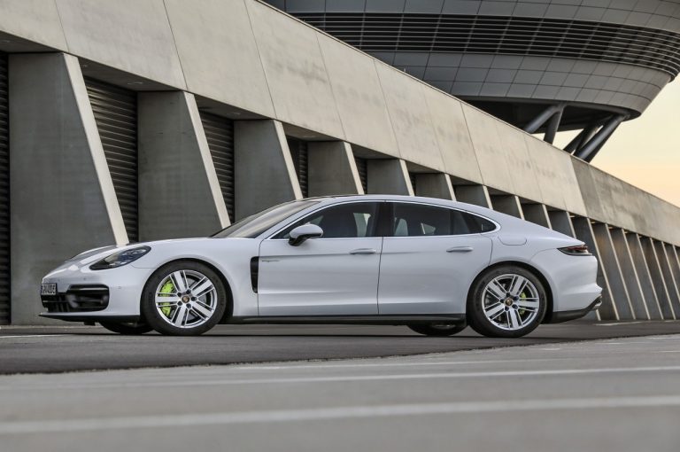 Porsche Panamera 2021: immagini ufficiali