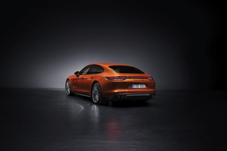 Porsche Panamera 2021: immagini ufficiali