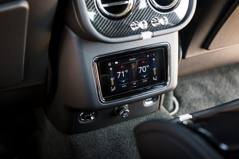 Bentley Bentayga Speed 2021: immagini ufficiali