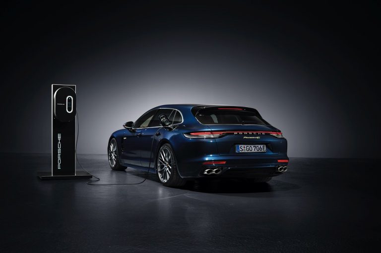 Porsche Panamera 2021: immagini ufficiali