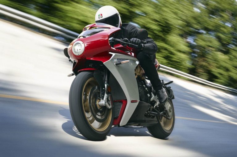 MV Agusta Superveloce 800 2020: immagini ufficiali