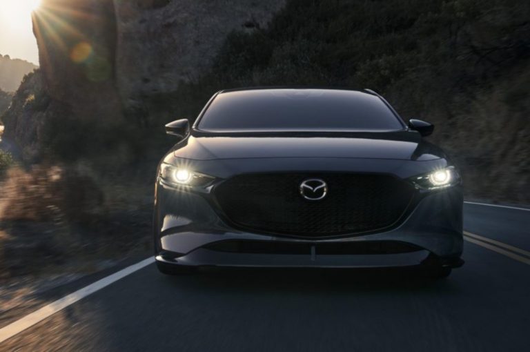 Mazda 3 Turbo 2021: immagini ufficiali
