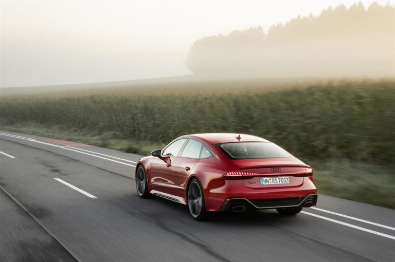Audi, aggiornamenti 2021 alle dotazioni della gamma sportiva