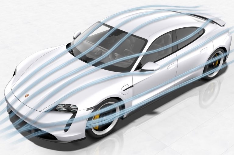 Porsche Taycan 2021: immagini ufficiali
