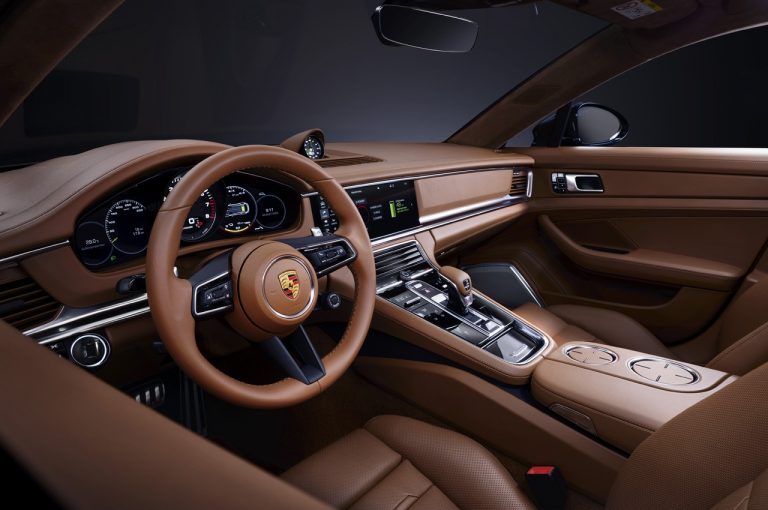 Porsche Panamera 2021: immagini ufficiali