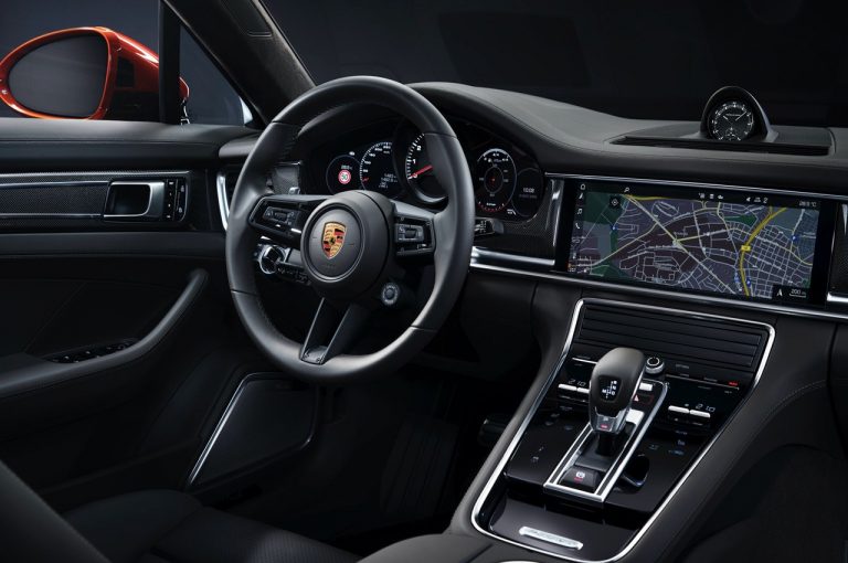 Porsche Panamera 2021: immagini ufficiali