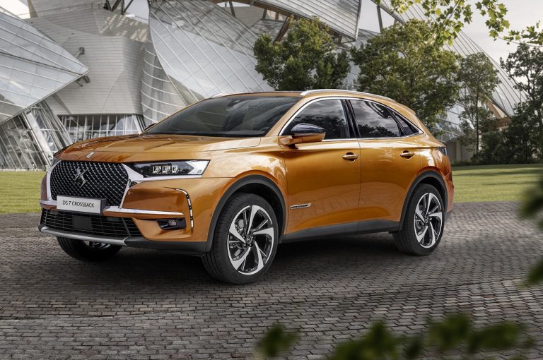 DS 7 Crossback nuovo allestimento Prestige: immagini ufficiali