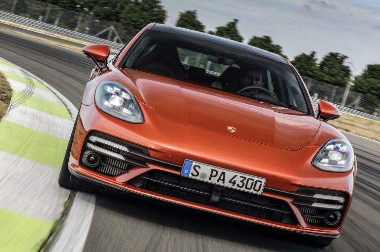 Porsche Panamera 2021: immagini ufficiali