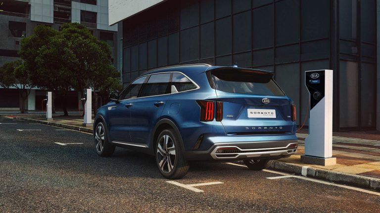Kia Sorento ibrida plug-in: immagini ufficiali
