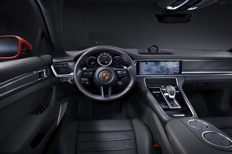 Porsche Panamera 2021: immagini ufficiali