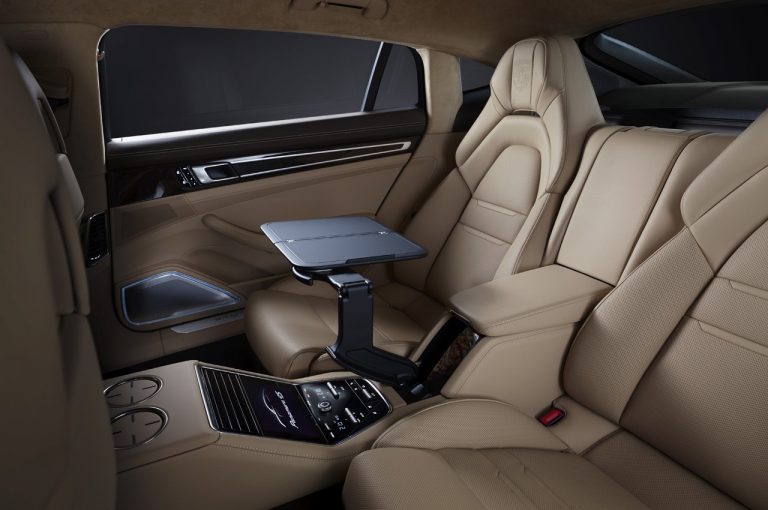 Porsche Panamera 2021: immagini ufficiali