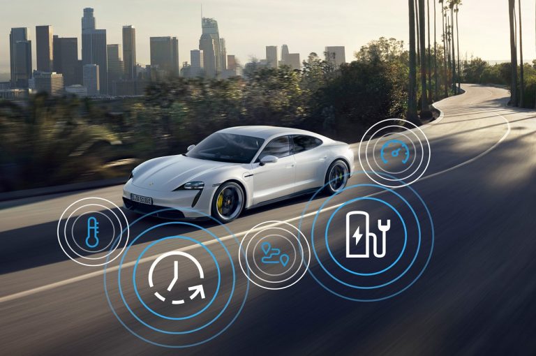 Porsche Taycan 2021: immagini ufficiali