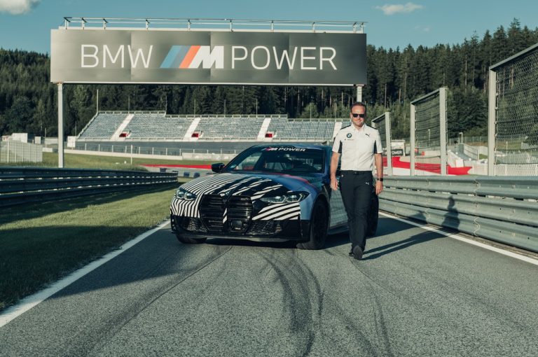Bmw M4 Coupé 2021 e Bmw M4 GT3 2021: prime immagini ufficiali