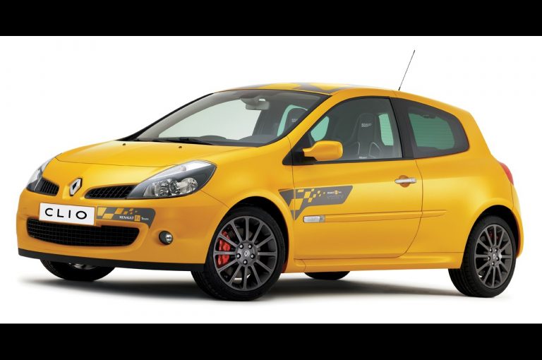 Renault Clio 1990-2020: cinque generazioni nelle immagini