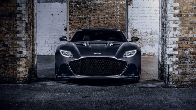 Aston Martin Vantage 007 Edition e DBS Superleggera 007: immagini ufficiali