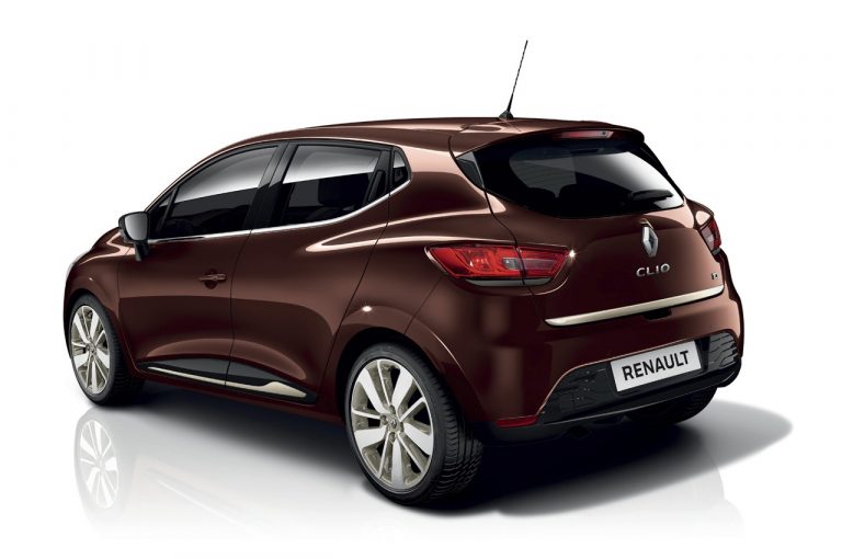 Renault Clio 1990-2020: cinque generazioni nelle immagini