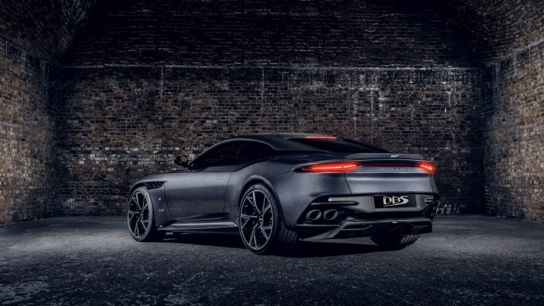 Aston Martin Vantage 007 Edition e DBS Superleggera 007: immagini ufficiali