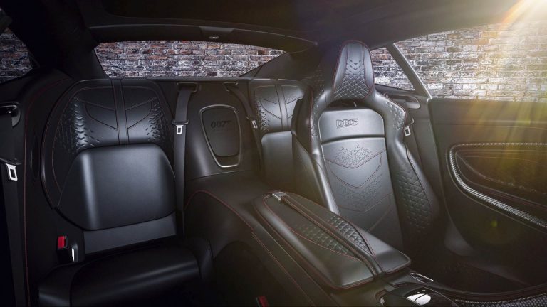 Aston Martin Vantage 007 Edition e DBS Superleggera 007: immagini ufficiali