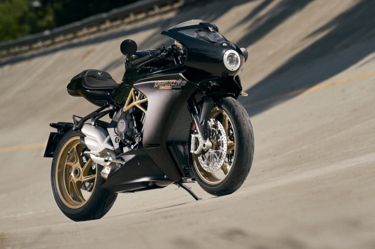 MV Agusta Superveloce 800 2020: immagini ufficiali
