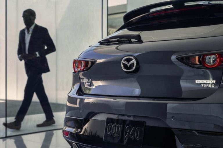 Mazda 3 Turbo 2021: immagini ufficiali