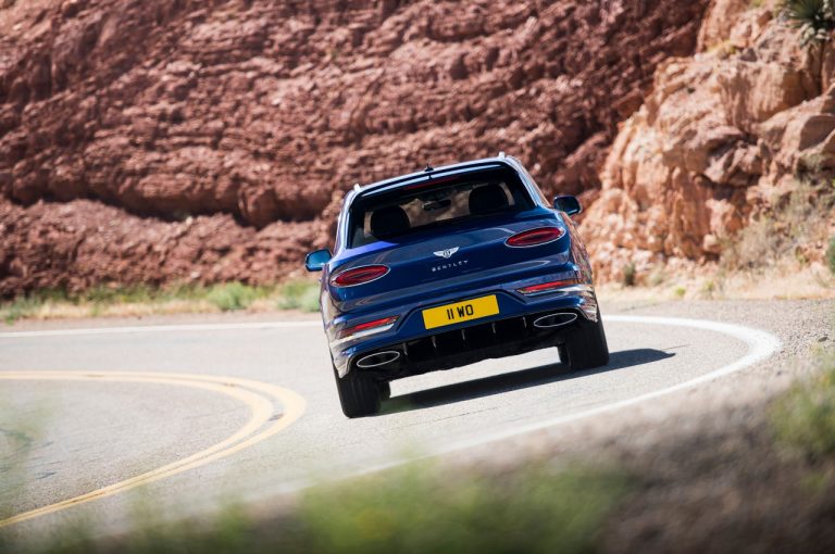 Bentley Bentayga Speed 2021: immagini ufficiali