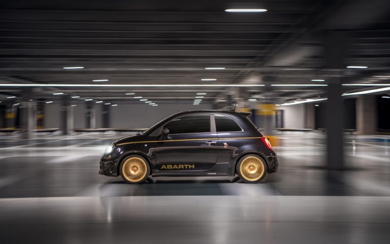 Abarth 595 Scorpioneoro e 595 Monster Energy Yamaha