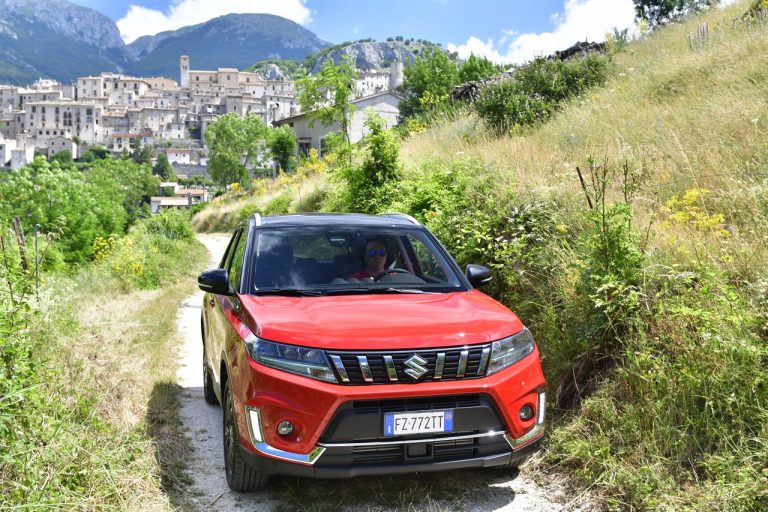 Suzuki Vitara 1.4 Boosterjet Hybrid AllGrip: la prova su strada