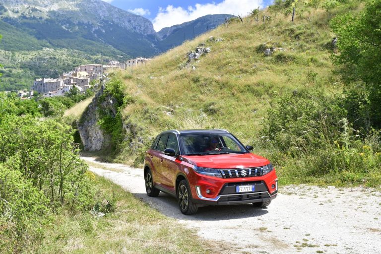 Suzuki Vitara 1.4 Boosterjet Hybrid AllGrip: la prova su strada