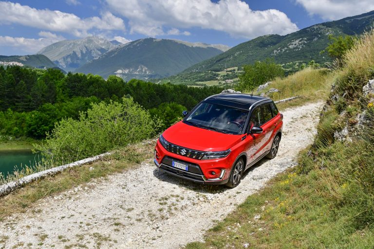 Suzuki Vitara 1.4 Boosterjet Hybrid AllGrip: la prova su strada