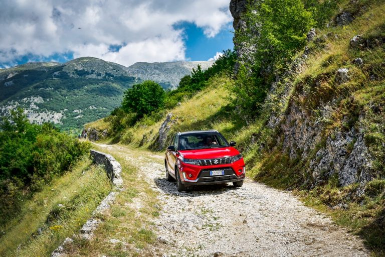 Suzuki Vitara 1.4 Boosterjet Hybrid AllGrip: la prova su strada