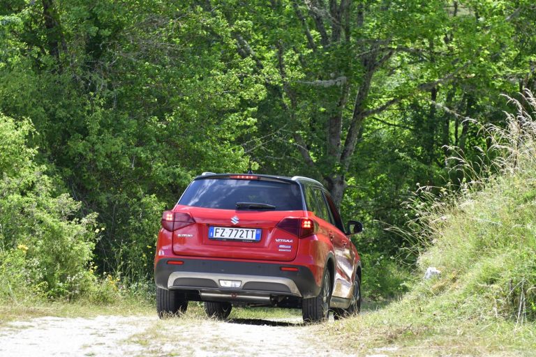 Suzuki Vitara 1.4 Boosterjet Hybrid AllGrip: la prova su strada