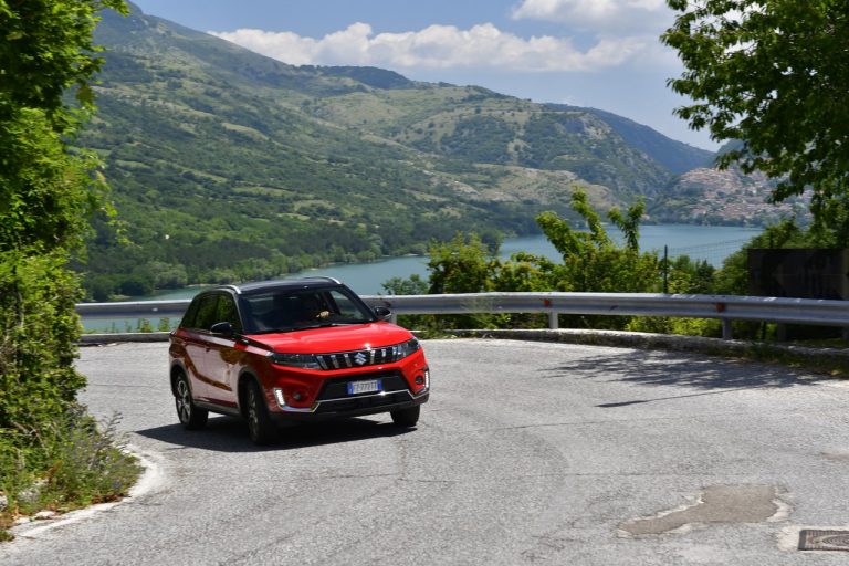 Suzuki Vitara 1.4 Boosterjet Hybrid AllGrip: la prova su strada