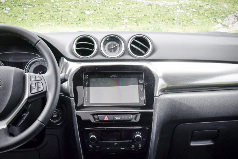 Suzuki Vitara 1.4 Boosterjet Hybrid AllGrip: la prova su strada