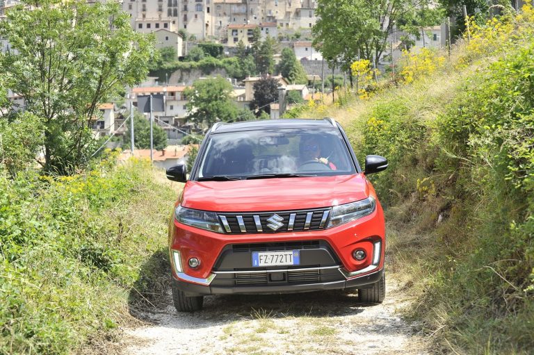 Suzuki Vitara 1.4 Boosterjet Hybrid AllGrip: la prova su strada