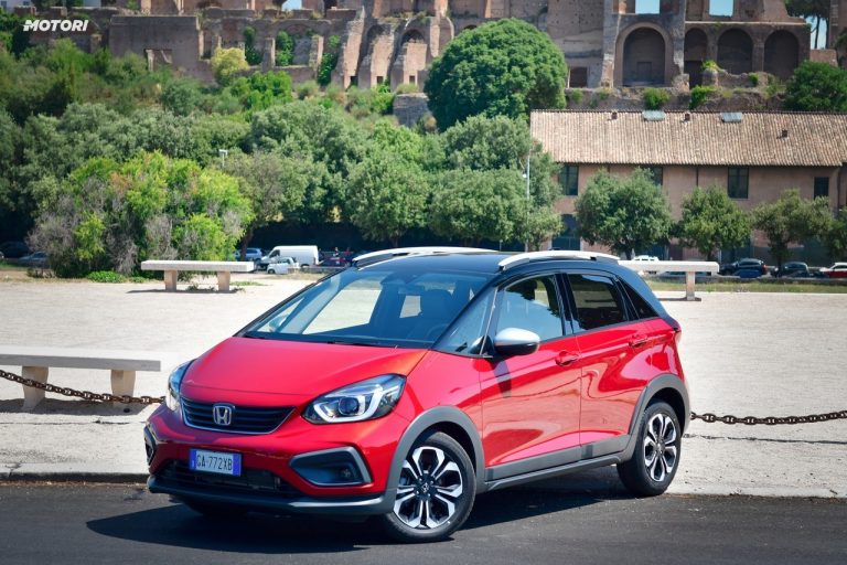 Honda Jazz Crosstar 1.5 Hev eCVT: prima prova