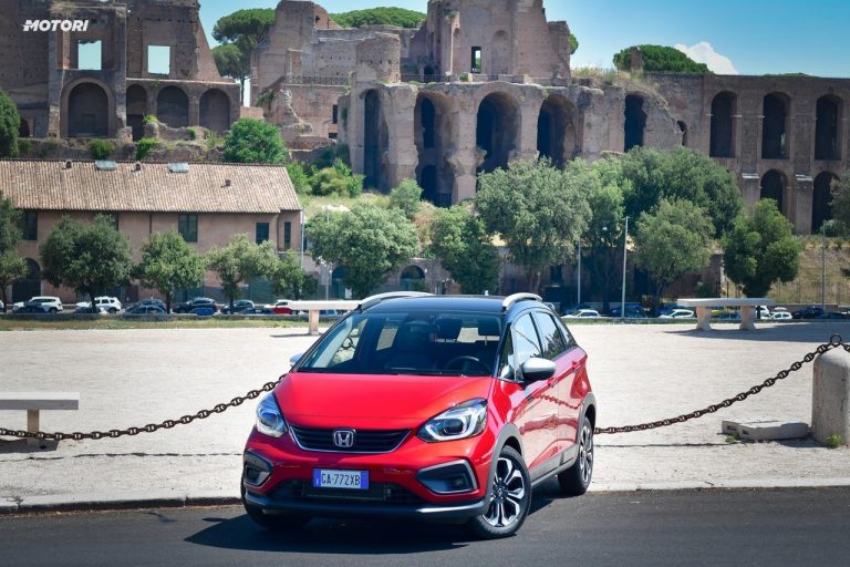 Honda Jazz Crosstar 1.5 Hev eCVT: prima prova