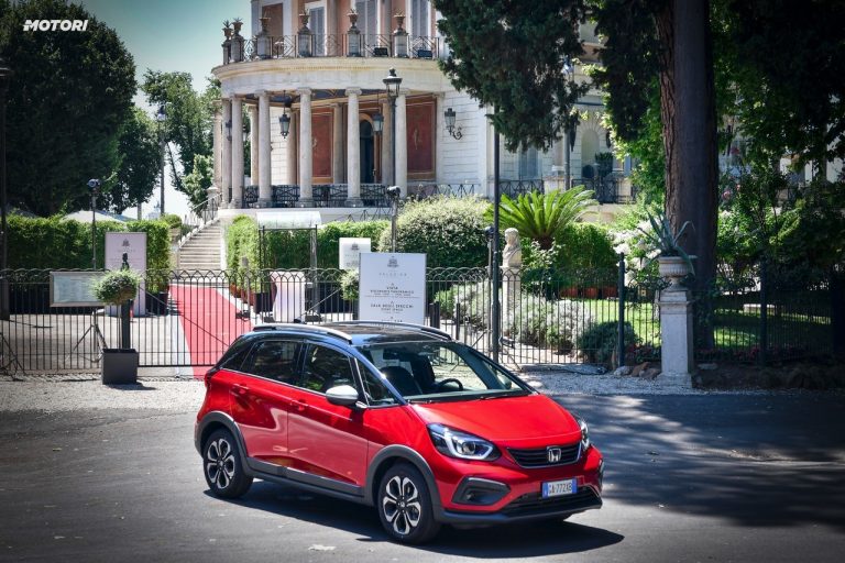 Honda Jazz Crosstar 1.5 Hev eCVT: prima prova