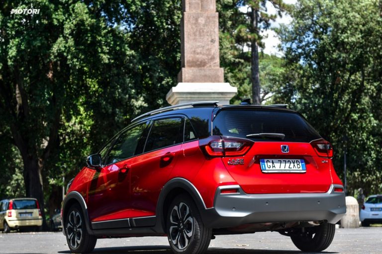 Honda Jazz Crosstar 1.5 Hev eCVT: prima prova