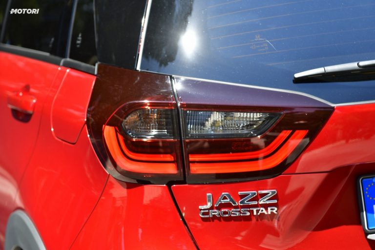 Honda Jazz Crosstar 1.5 Hev eCVT: prima prova