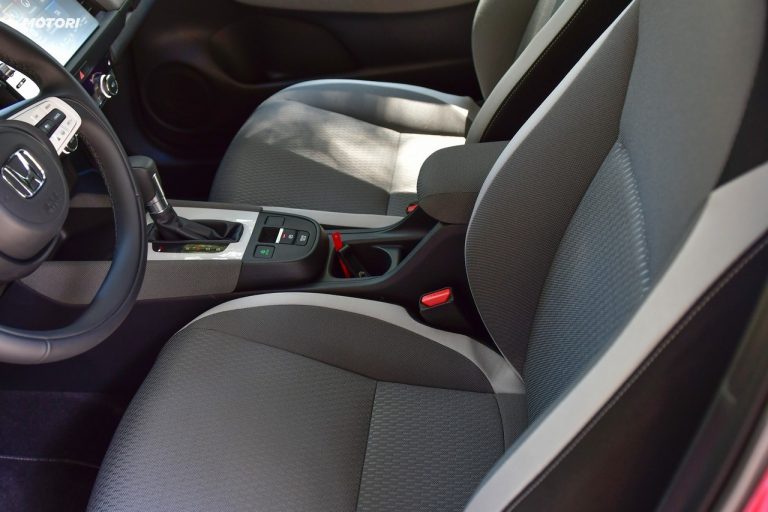 Honda Jazz Crosstar 1.5 Hev eCVT: prima prova