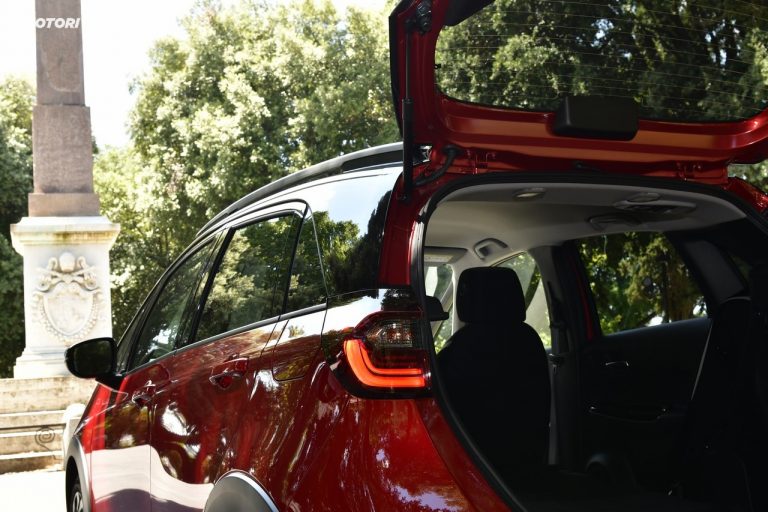 Honda Jazz Crosstar 1.5 Hev eCVT: prima prova